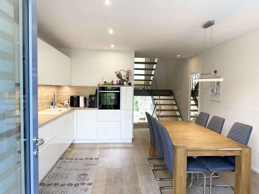 Haus zum Kaufen in Ratingen 695.000 € 126 m²