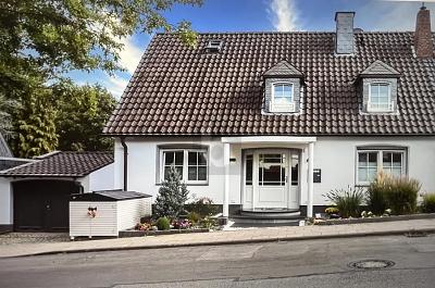 LUXURIÖSES TRAUMHAUS MIT POOL 7 zimmer