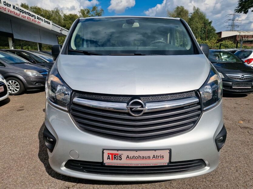 Opel Vivaro 226.000 km 11.750 € Bottrop 46238
