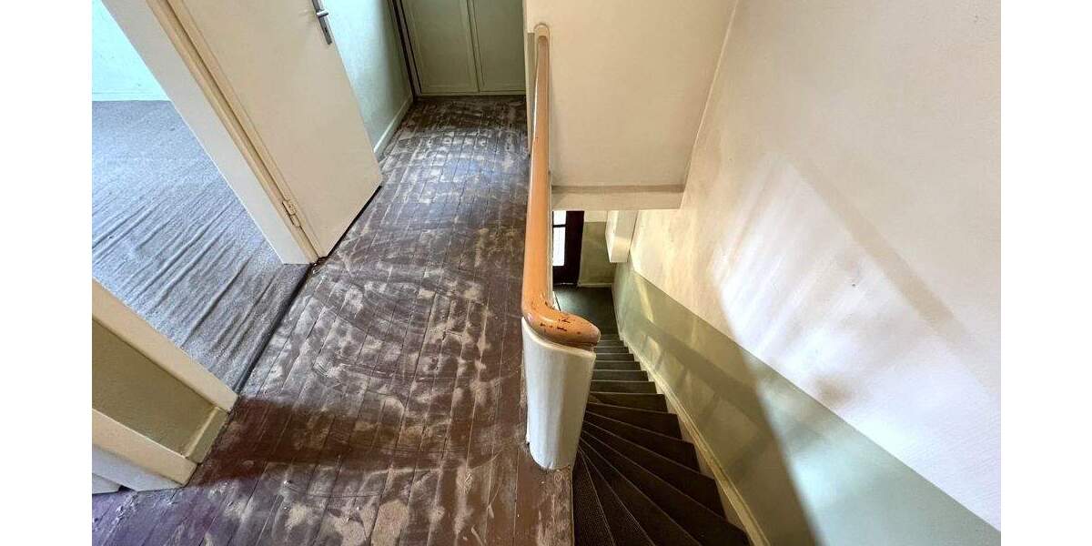 Doppelhaushälfte mit 4 Zi. + Garage auf weitläufigem Gartengrundstück in Dortmund Brackel 5 zimmer