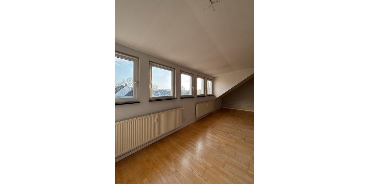 Dachgeschoßwohnung Wuppertal Gemarkung Nächstebreck - 2.5 Zimmer, 63 m&sup2;, 660&euro; | Angebot:25645309