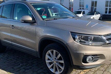 VW Tiguan 295.330 km 5.600 &euro; wuppertal 42285