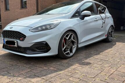 Ford Fiesta 63.500 km 21.490 € Bergkamen 59192