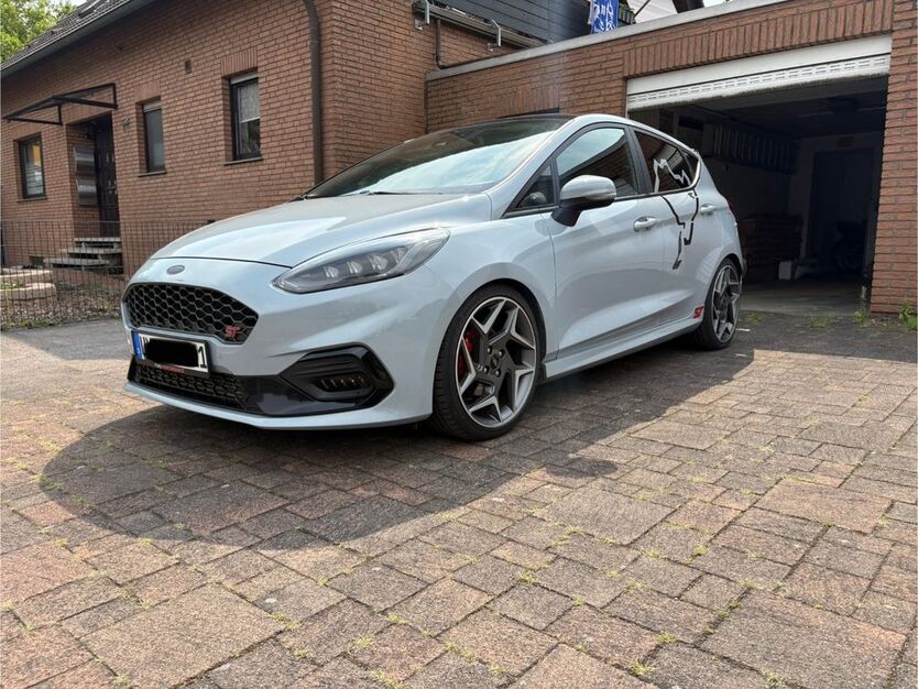 Ford Fiesta 63.500 km 21.490 € Bergkamen 59192