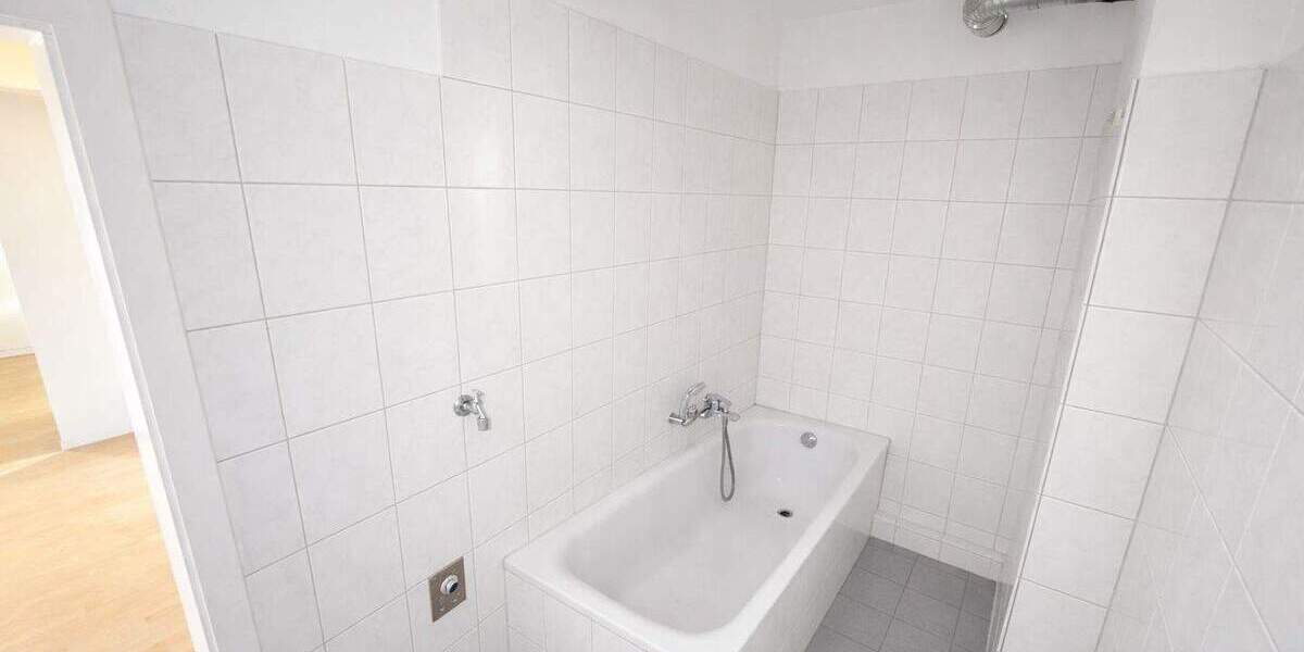 Etagenwohnung Gelsenkirchen Altstadt - 2 Zimmer, 62 m&sup2;, 690&euro; | Angebot:25782171