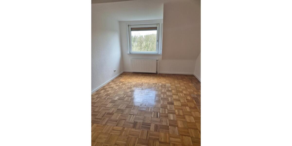 Dachgeschoßwohnung Bochum Bochum-Südwest - 3.5 Zimmer, 61 m&sup2;, 590&euro; | Angebot:25766912
