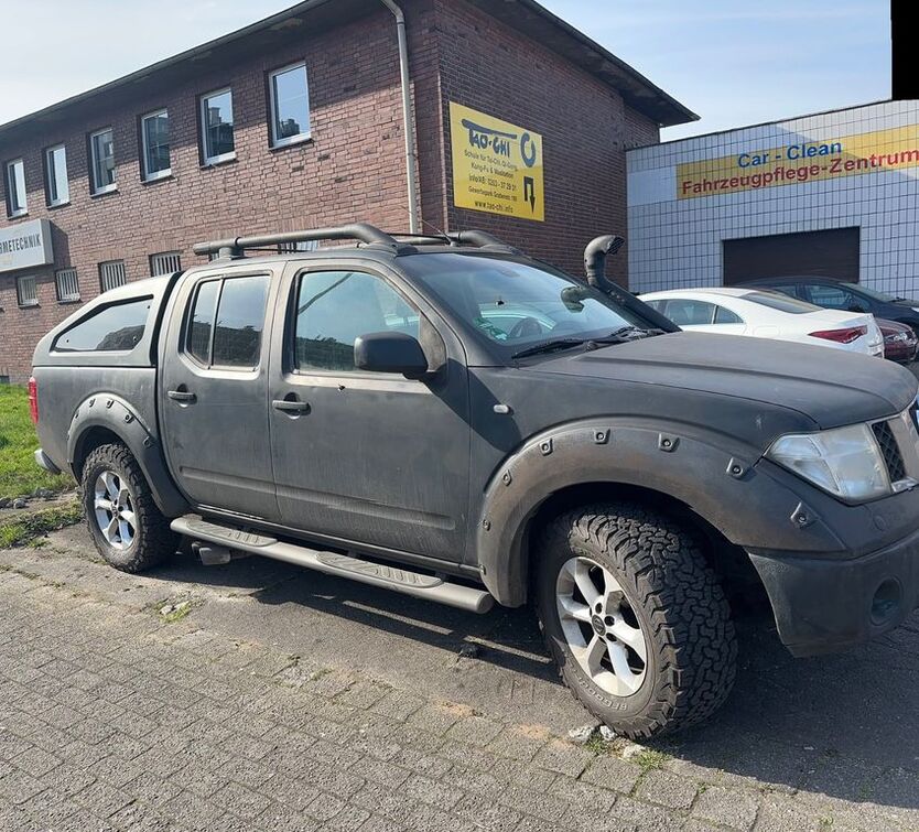 Nissan Navara 298.152 km 5.490 € Oberhausen 46117