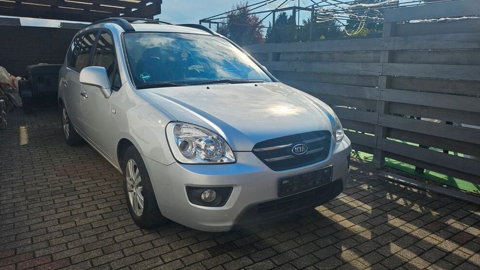 Kia Carens 189.000 km 5.500 € Lünen 44536