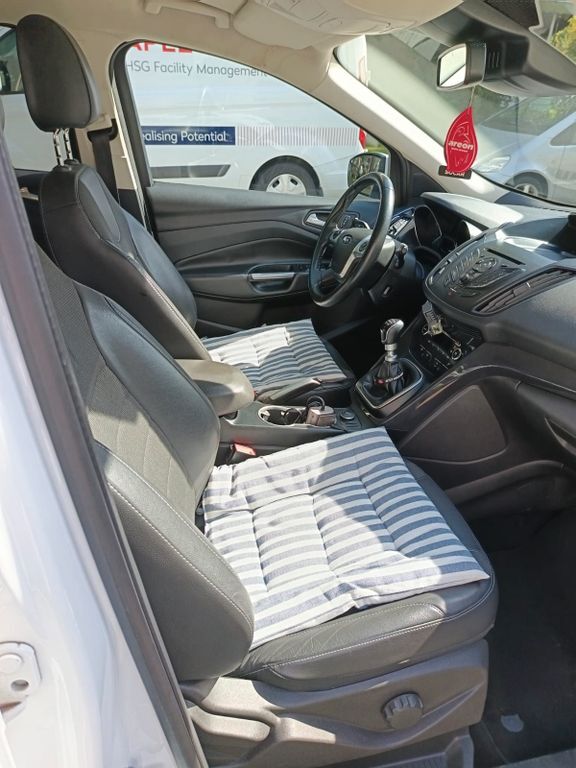 Ford Kuga 159.161 km 9.900 € Recklinghausen 45665