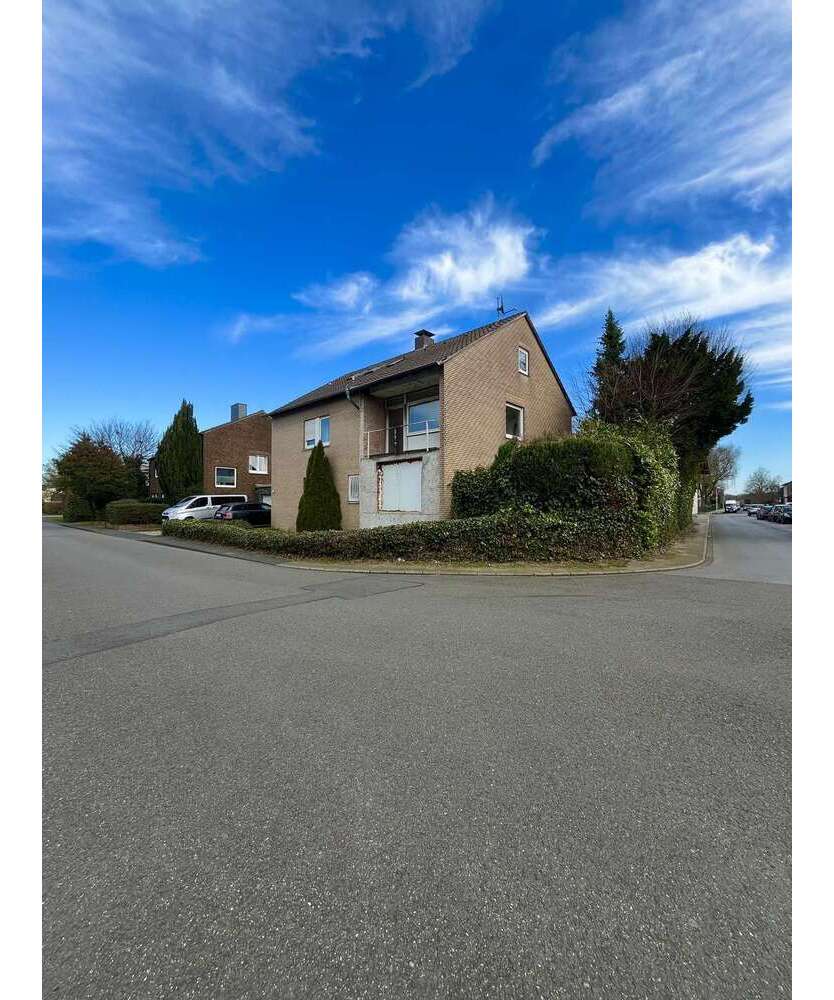 Haus zum Kaufen in Mülheim an der Ruhr 450.000 € 230 m²