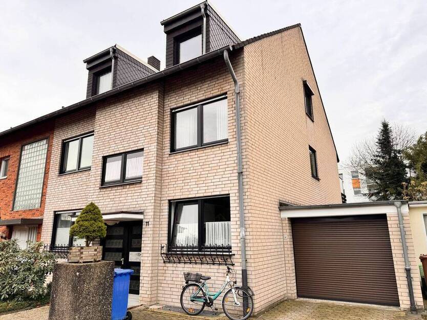 Dachgeschoßwohnung in guter Eigentümergemeinschaft