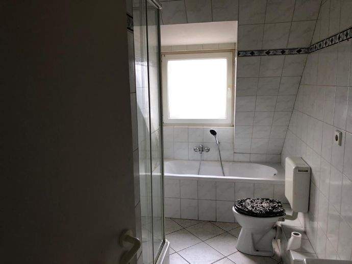 Gut geschnittene Maisonette-Wohnung! XL-Wohnung in GE-Horst im DG sucht Mieter - 4,5 Zi. 85m² im 3.OG 4 zimmer