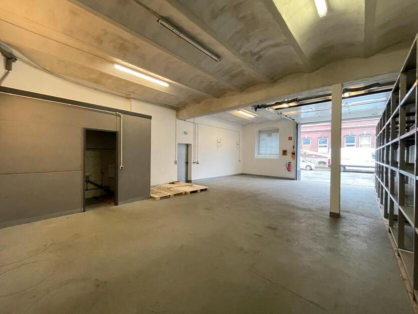 LagerhalleProduktionshalle im Gewerbegebiet Wehringhausen zimmer