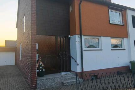 Doppelhaushälfte mit Garten und Garage 4 zimmer