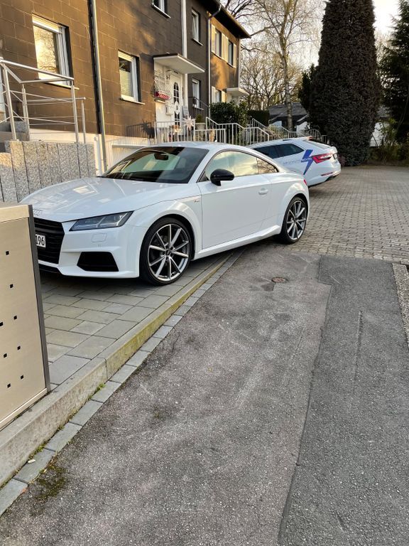 Audi TT 115.000 km 25.900 € Bochum 44805