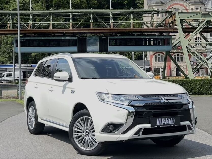 Plug-in Hybrid Outlander