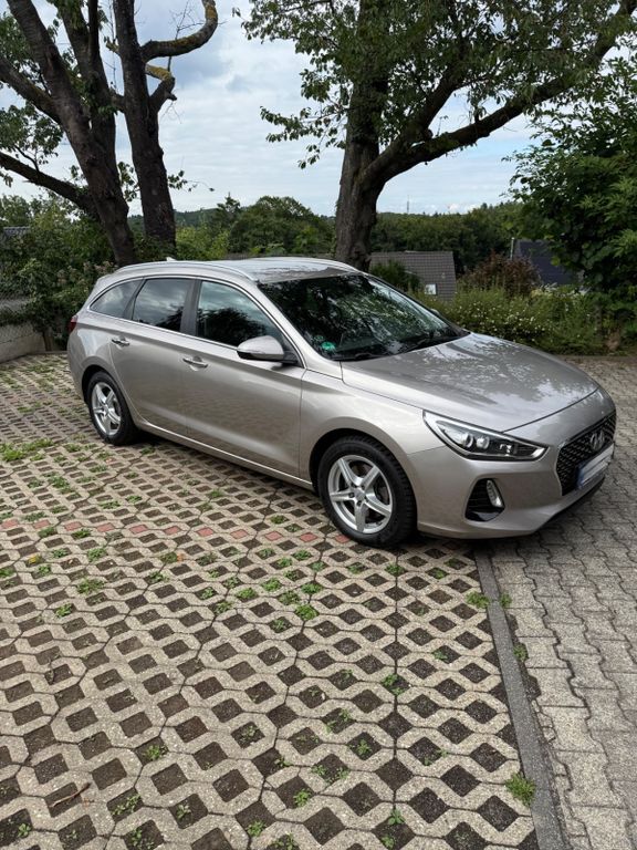 i30
