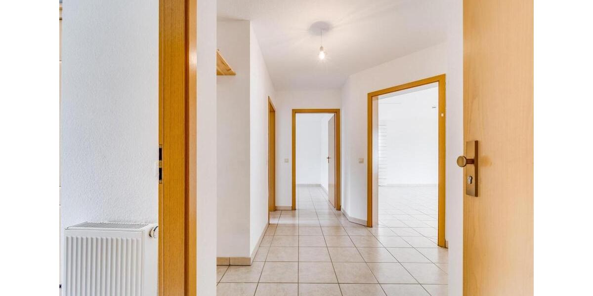 RE-Hillen: 2 Zimmer Wohnung mit Balkon 64m2, EBK. EG 2 zimmer