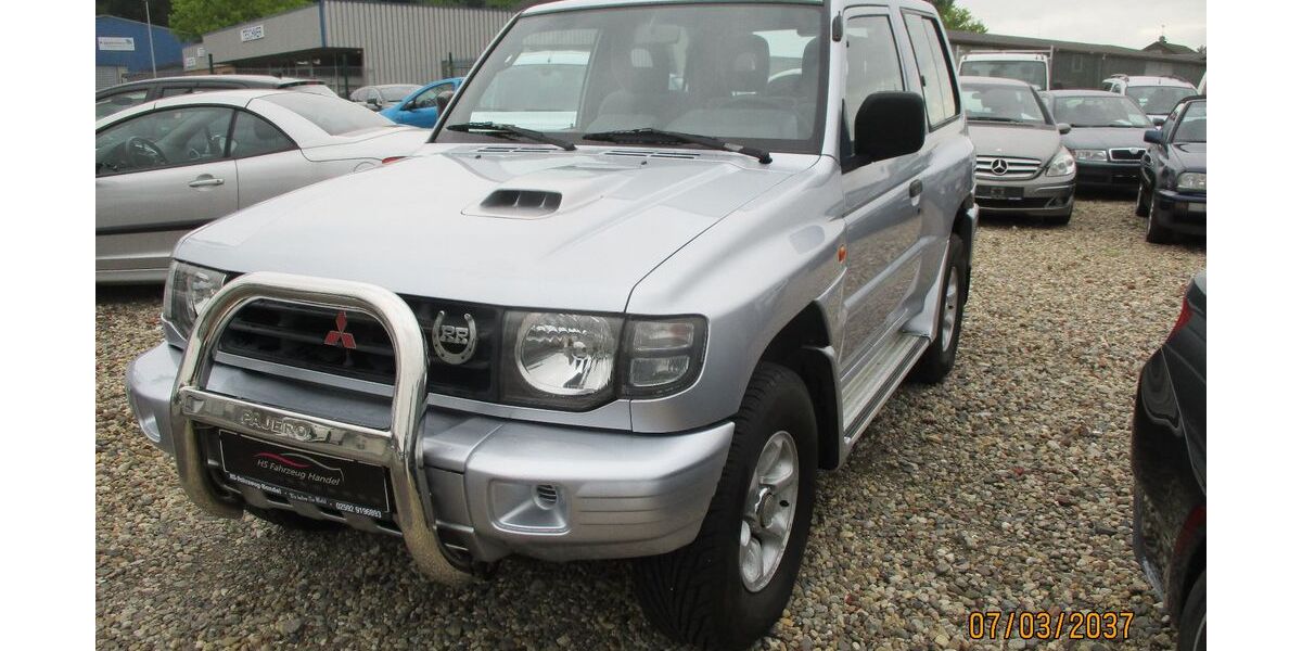 Mitsubishi Pajero 214.521 km 9.999 &euro; Selm 59379