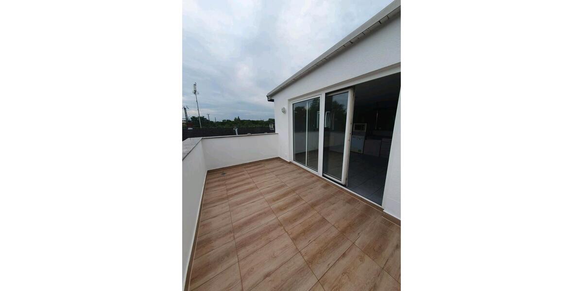 Dachgeschoßwohnung Gelsenkirchen - 2 Zimmer, 98 m&sup2;, 129.000&euro; | Angebot:25832405