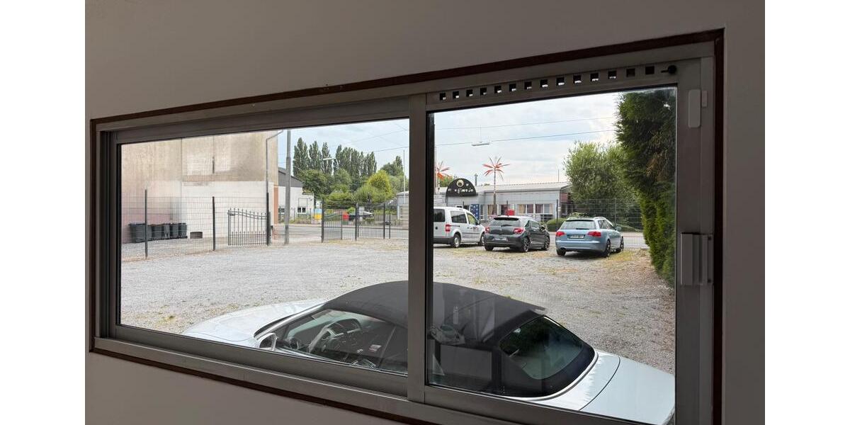 Gewerbe-Teilfläche ca. 350 m² an Hauptstraße zimmer