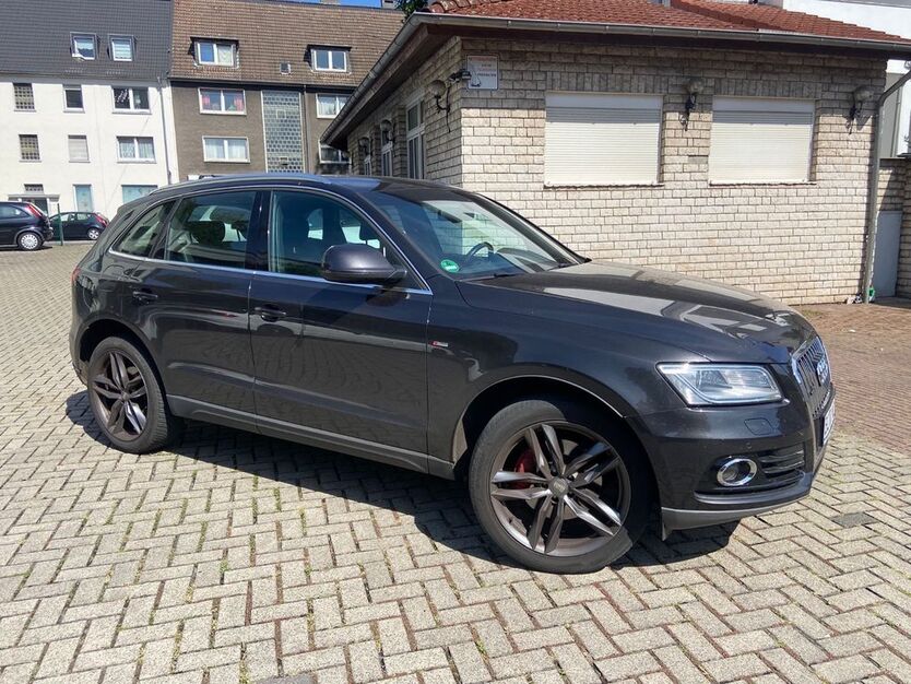 Audi Q5 250.000 km 11.400 € Bottrop 46236