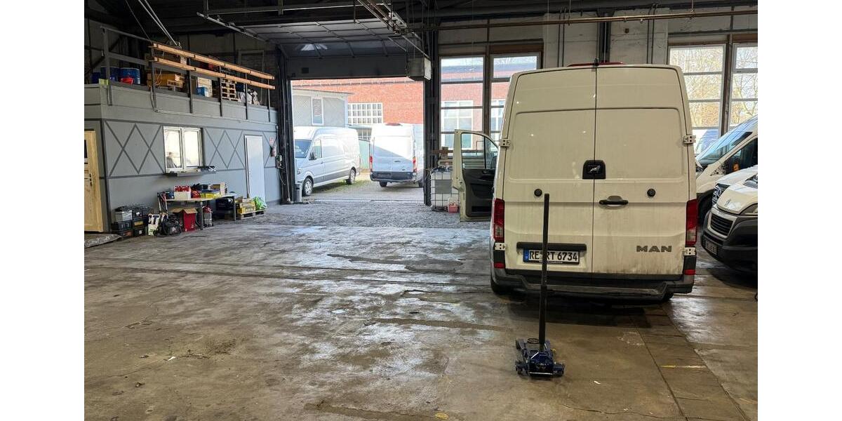 694 m² Lagerhalle mit Büro und Stellplätzen in zentraler Lage zimmer