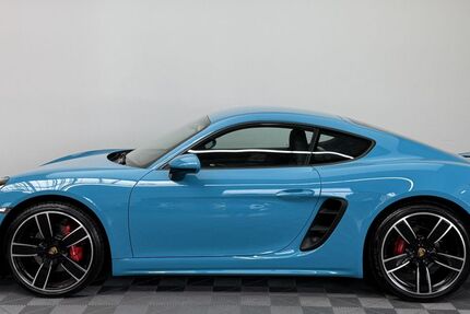 Porsche Cayman 18.000 km 71.500 € Radevormwald 42477