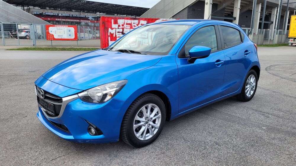 Mazda 2 63.700 km 8.490 &euro; Essen 45356