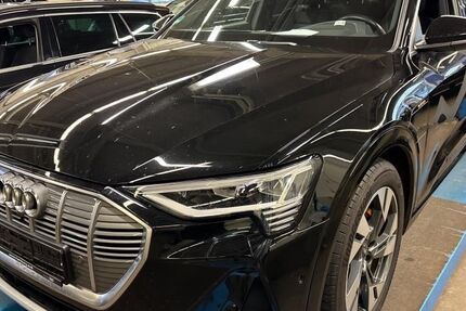 Audi e-tron 48.296 km 34.834 &euro; Hagen 58091