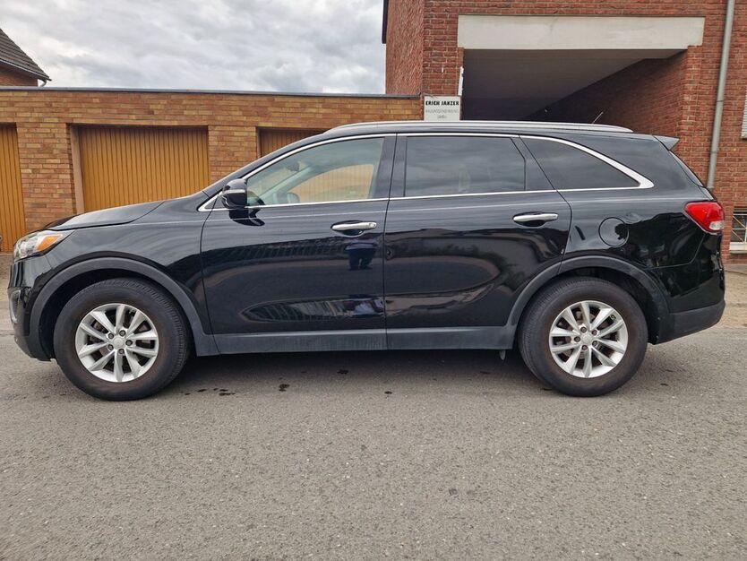 Kia Sorento 129.000 km 16.987 € Gelsenkirchen 45881