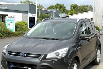 Ford Kuga 147.000 km 9.500 € Hattingen 45525