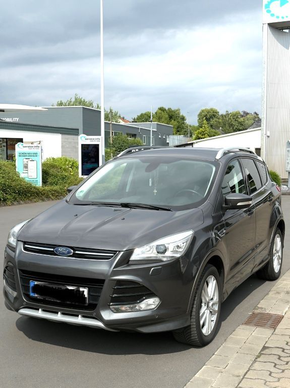 Ford Kuga 147.000 km 9.500 € Hattingen 45525
