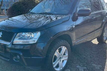 Suzuki Grand Vitara 274.500 km 2.950 &euro; Mülheim an der Ruhr 45468