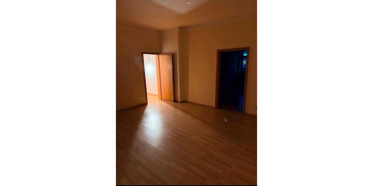 Etagenwohnung Essen Stadtkern - 2 Zimmer, 65 m&sup2;, 750&euro; | Angebot:25272391