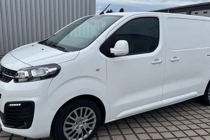 Opel Vivaro 99.000 km 21.999 € Gelsenkirchen 45894