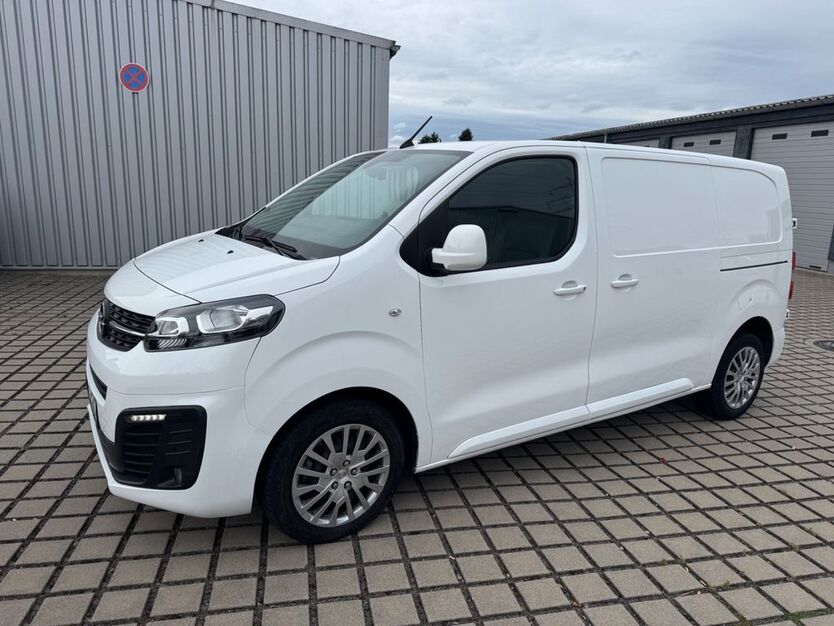 Opel Vivaro 99.000 km 21.999 € Gelsenkirchen 45894