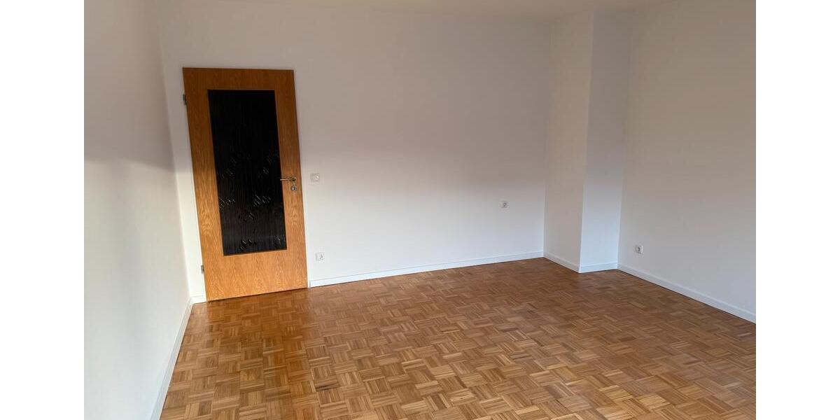 Wohnung 2,5 Zimmer Balkon Saniert Badewanne 1 zimmer