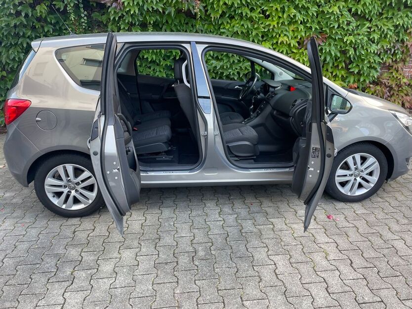 Opel Meriva 30.000 km 11.200 € Hagen 58089
