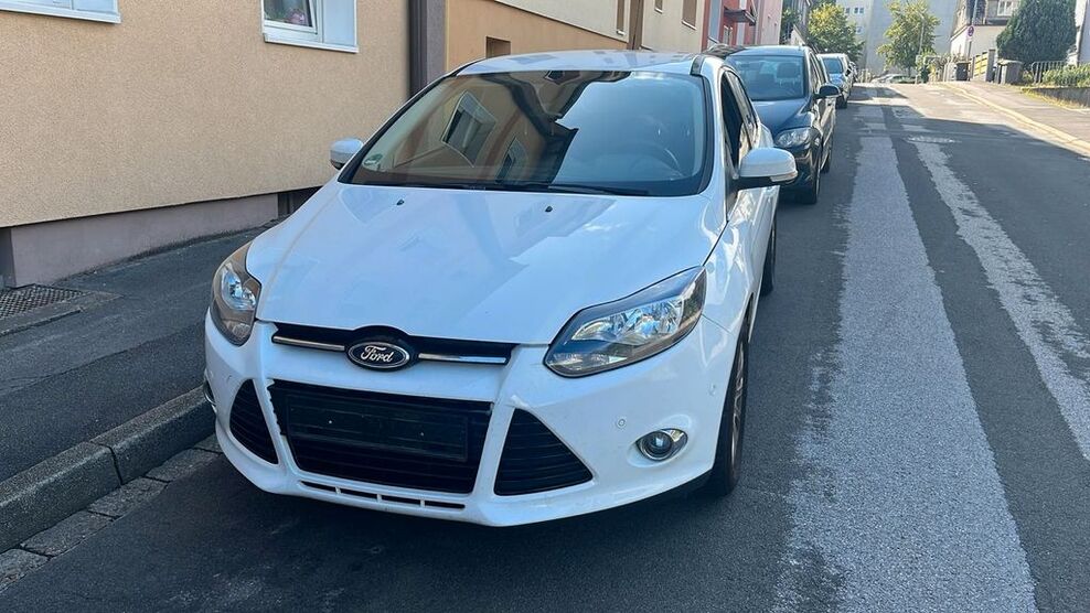 Ford Focus 198.974 km 3.300 € Dortmund 44287