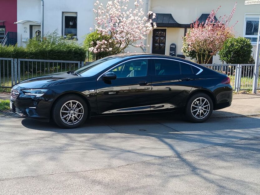 Opel Insignia 52.000 km 20.490 € bottrop 46240