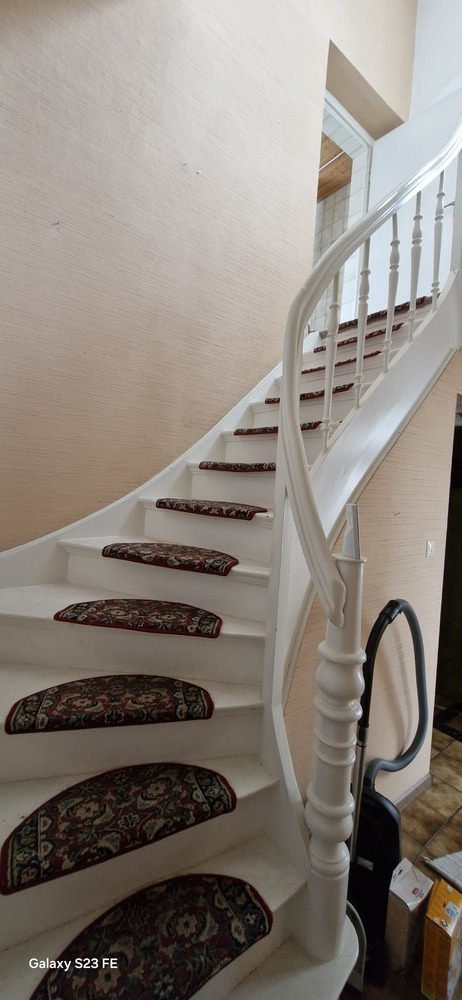 1-Fam. Haus mit Einliegerwohnung und Garagenhof zimmer