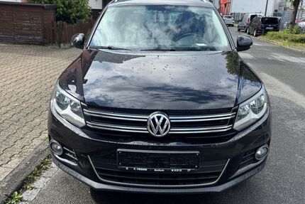 VW Tiguan 91.000 km 11.699 € Gelsenkirchen 45879