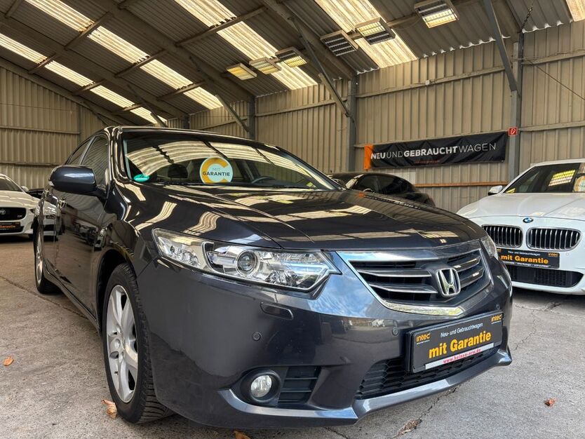 Honda Accord 162.000 km 7.950 € Essen 45139