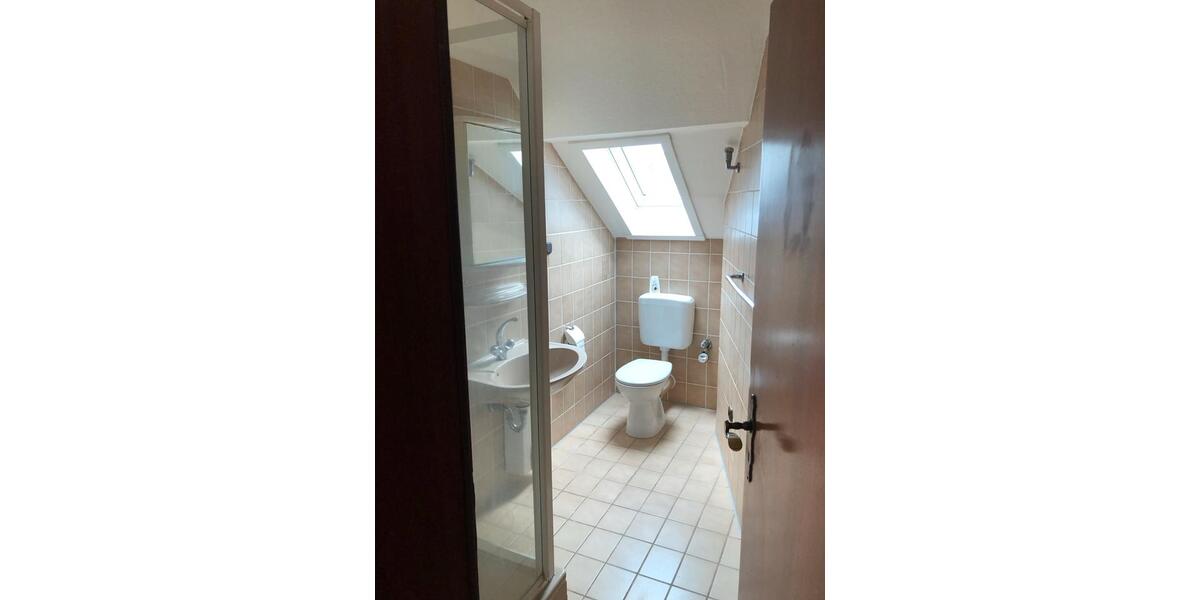 Dachgeschoßwohnung Essen Stadtbezirk III - 2.5 Zimmer, 56 m&sup2;, 135.000&euro; | Angebot:25353846