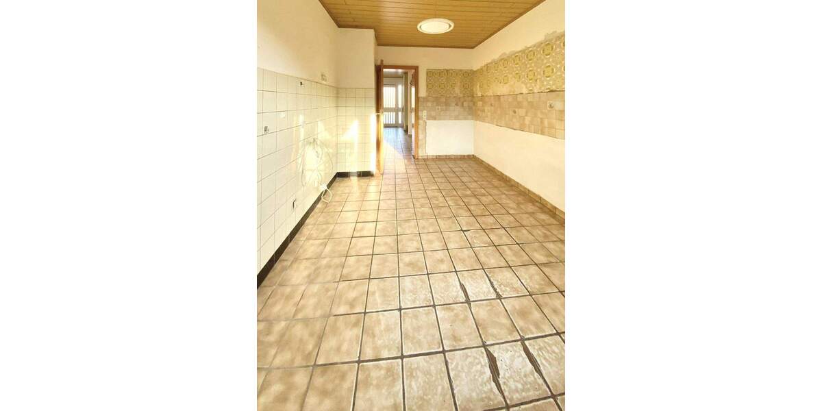 GENIESSEN SIE ZENTRALITÄT UND EIN GROSSZÜGIGES WOHNEN! 5 zimmer