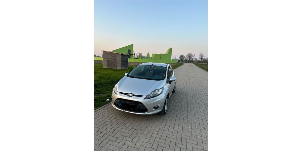 Ford Fiesta 134.798 km 4.399 &euro; Oberhausen 46147