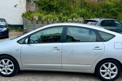 Toyota Prius 162.000 km 5.999 &euro; Wuppertal 42277