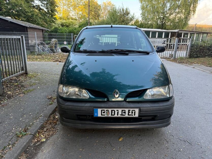 Renault Scenic 106.456 km 1.990 € Essen 45356