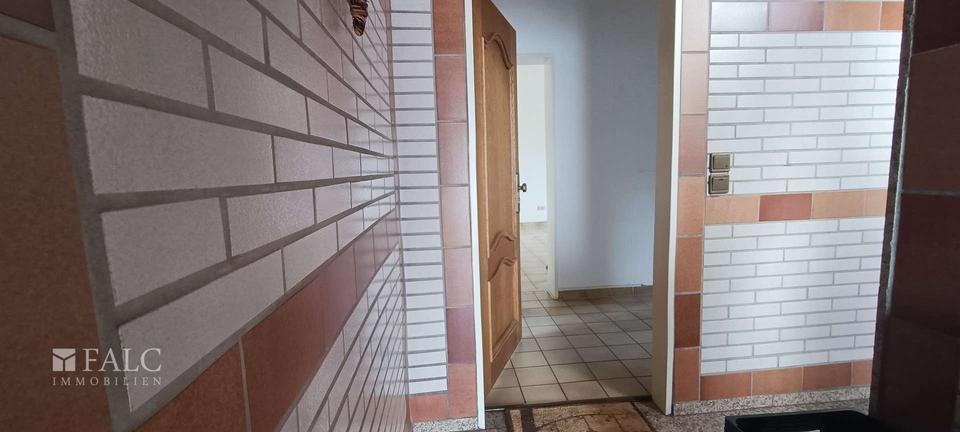 Nostalgie trifft Charme: 3,5-Zimmer-Wohnung auf 125 m² mit Terrasse 3 zimmer